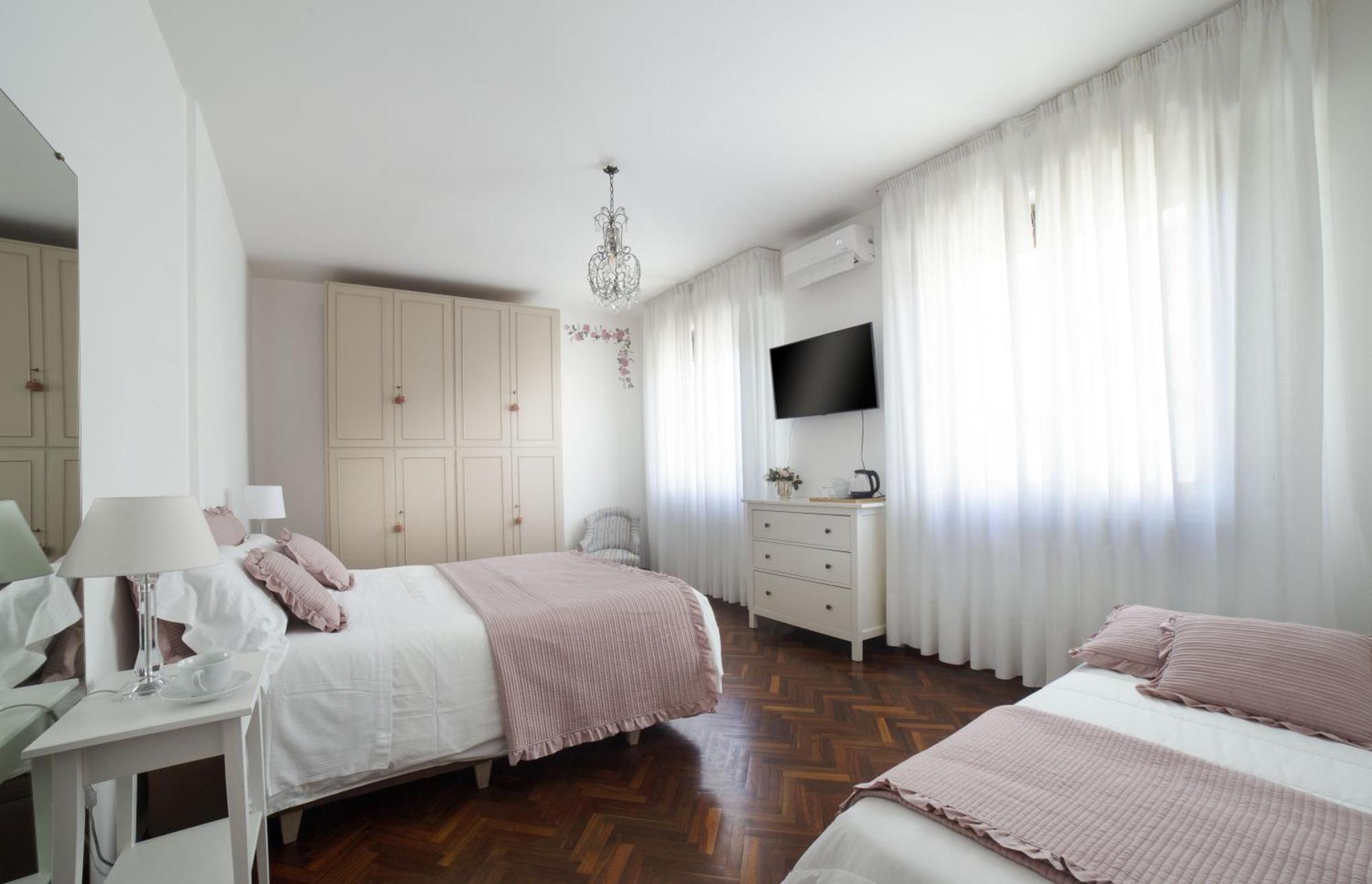 佩萨罗Casa Di Anna公寓 外观 照片